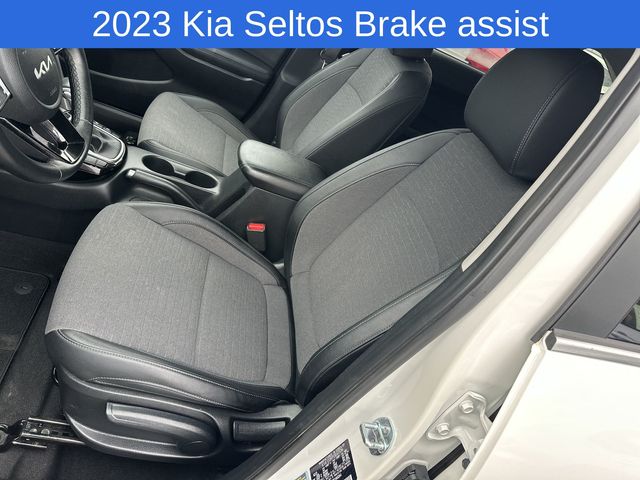 Thumbnail: 2023 Kia Seltos - 21