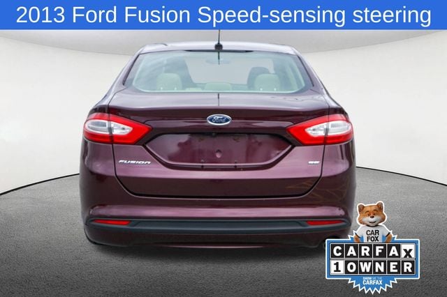 2013 Ford Fusion SE 14