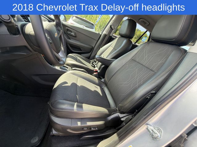 Thumbnail: 2018 Chevrolet Trax - 21