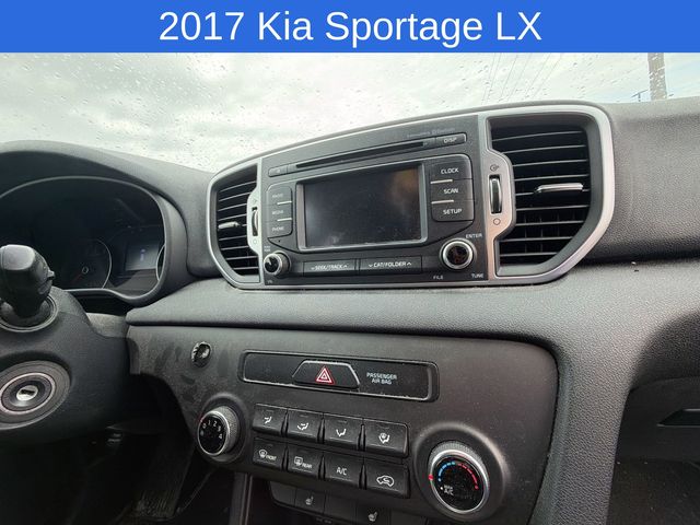 Thumbnail: 2017 Kia Sportage - 16
