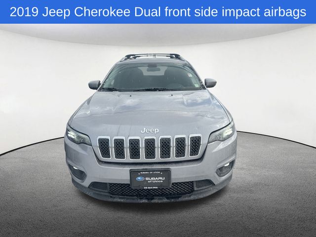 Thumbnail: 2019 Jeep Cherokee - 16