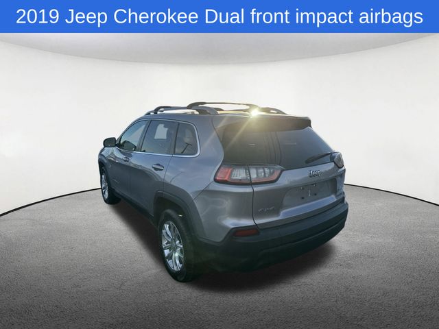 Thumbnail: 2019 Jeep Cherokee - 14