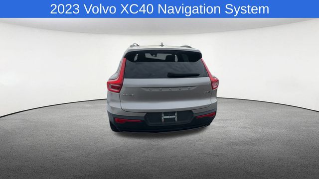 Thumbnail: 2023 Volvo XC40 - 7