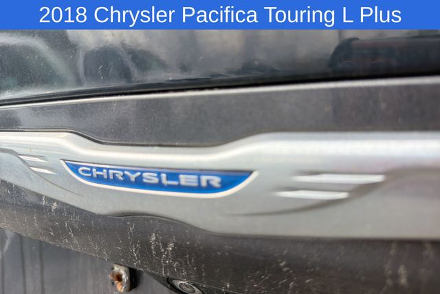 Thumbnail: 2018 Chrysler Pacifica - 8