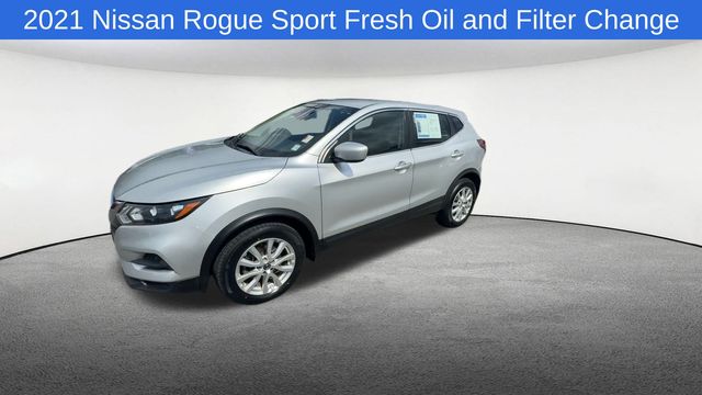 Thumbnail: 2021 Nissan Rogue Sport - 6