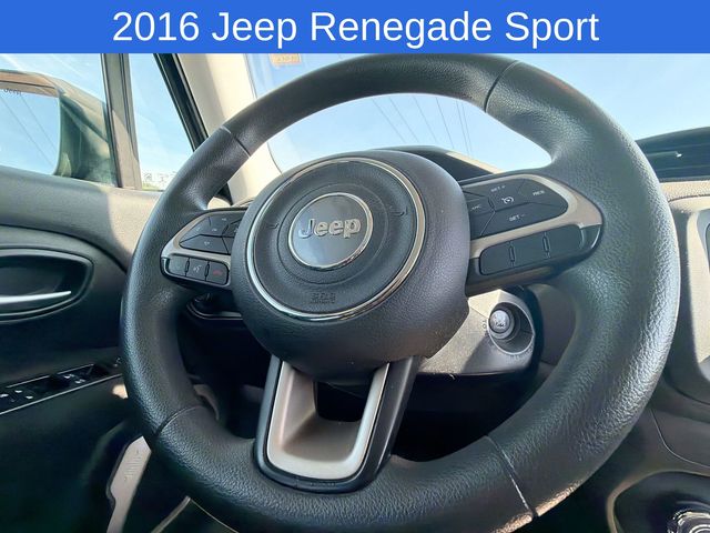 Thumbnail: 2016 Jeep Renegade - 17