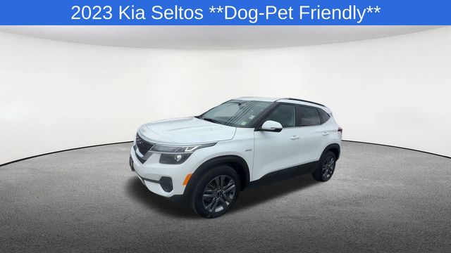 Thumbnail: 2023 Kia Seltos - 4