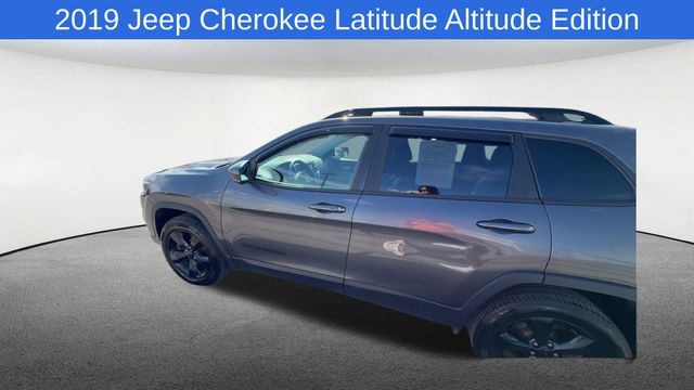 Thumbnail: 2019 Jeep Cherokee - 5