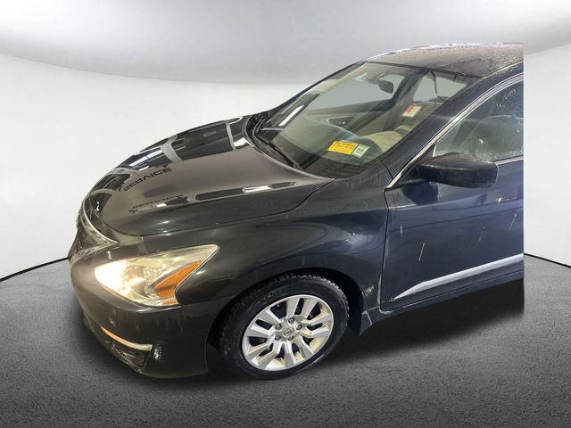 Thumbnail: 2015 Nissan Altima - 26