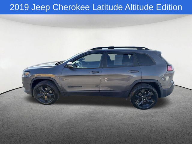 Thumbnail: 2019 Jeep Cherokee - 12