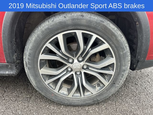 Thumbnail: 2019 Mitsubishi Outlander Sport - 17