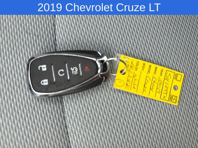 Thumbnail: 2019 Chevrolet Cruze - 17