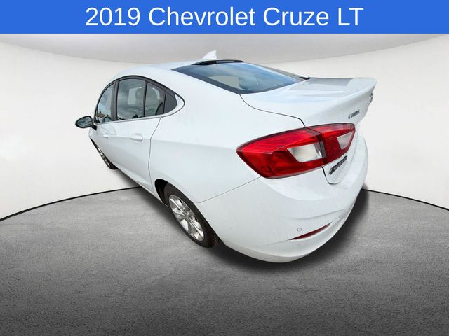 Thumbnail: 2019 Chevrolet Cruze - 4
