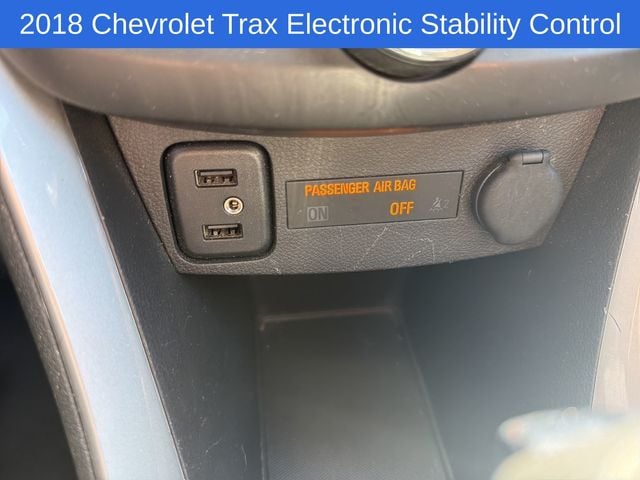Thumbnail: 2018 Chevrolet Trax - 19