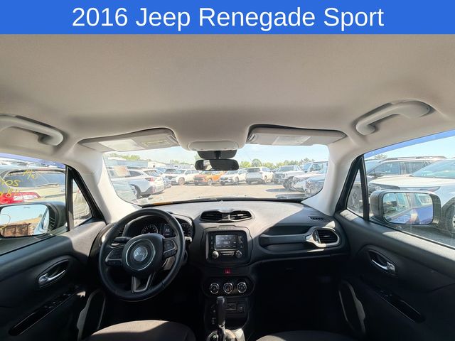 Thumbnail: 2016 Jeep Renegade - 11