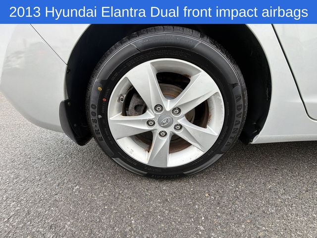 Thumbnail: 2013 Hyundai Elantra - 18