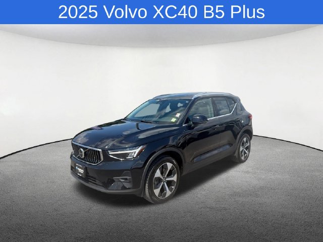 2025 Volvo XC40