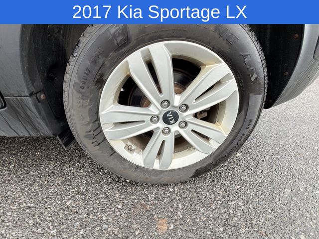 Thumbnail: 2017 Kia Sportage - 3