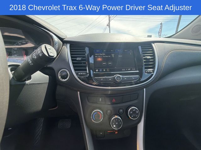 Thumbnail: 2018 Chevrolet Trax - 26