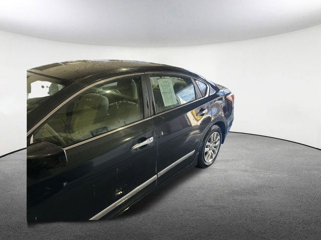 Thumbnail: 2015 Nissan Altima - 24