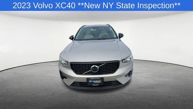Thumbnail: 2023 Volvo XC40 - 3