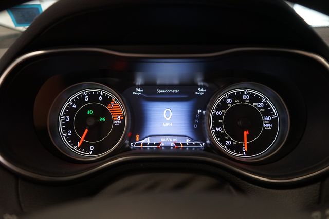 Thumbnail: 2020 Jeep Cherokee - 21