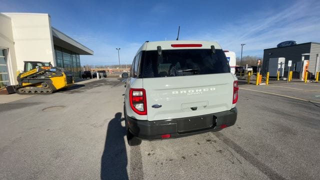 Thumbnail: 2021 Ford Bronco Sport - 8