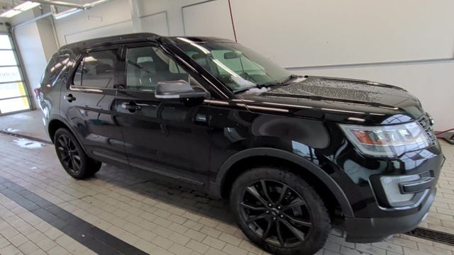 Thumbnail: 2017 Ford Explorer - 7