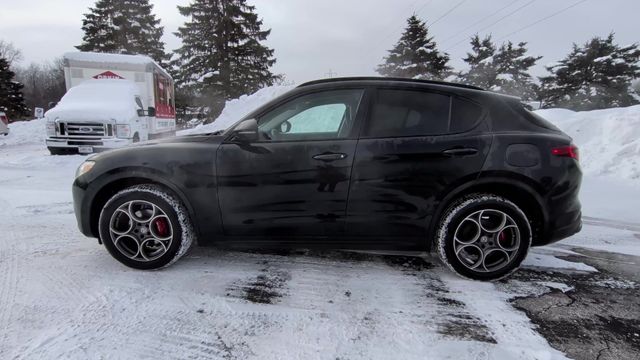 Thumbnail: 2018 Alfa Romeo Stelvio - 6