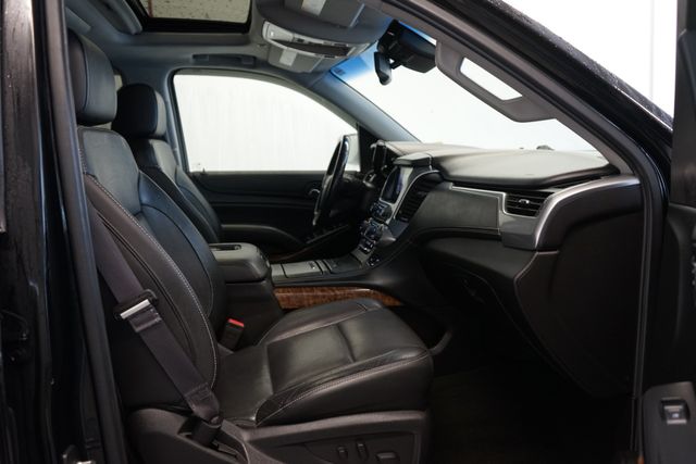 Thumbnail: 2017 Chevrolet Suburban - 32