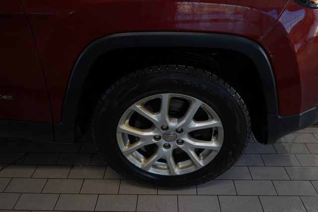 Thumbnail: 2014 Jeep Cherokee - 15