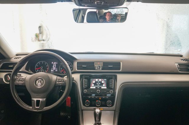 Thumbnail: 2013 Volkswagen Passat - 20
