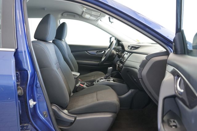 Thumbnail: 2018 Nissan Rogue - 32