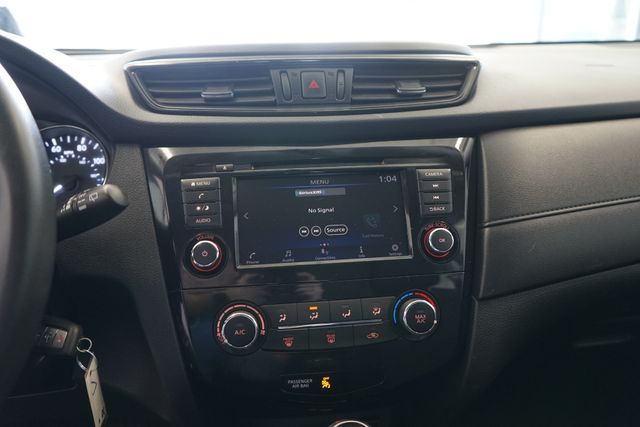 Thumbnail: 2018 Nissan Rogue - 23