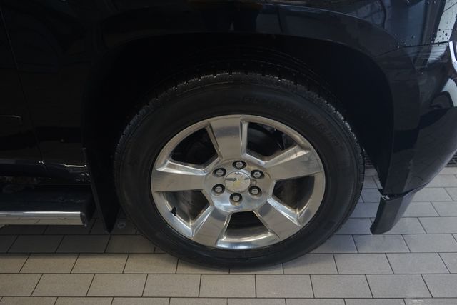 Thumbnail: 2017 Chevrolet Suburban - 17