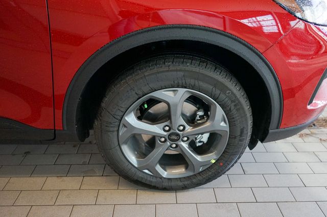 Thumbnail: 2025 Ford Escape - 15