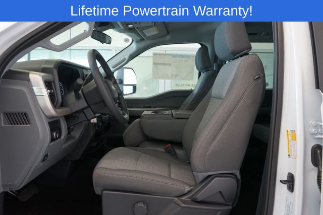 Thumbnail: 2025 Ford F-350 - 22