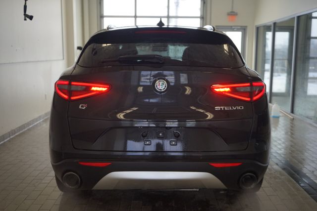 Thumbnail: 2018 Alfa Romeo Stelvio - 12