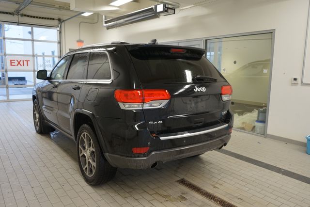 Thumbnail: 2018 Jeep Grand Cherokee - 11