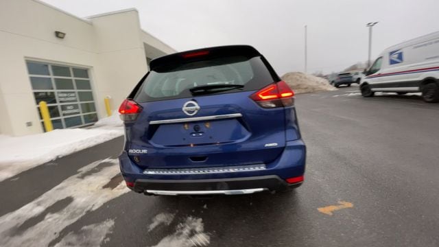 Thumbnail: 2018 Nissan Rogue - 9