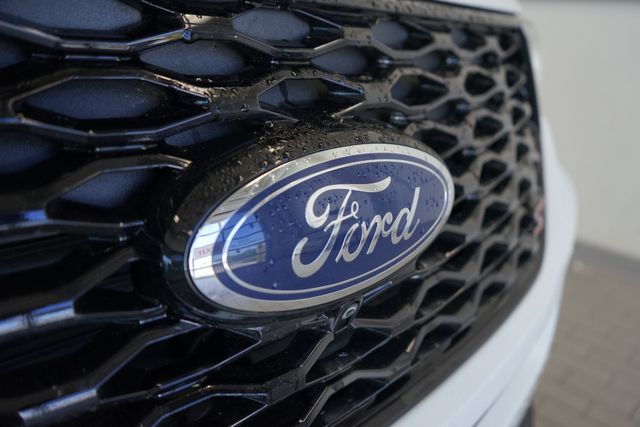 Thumbnail: 2022 Ford Explorer - 18