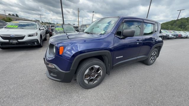 Thumbnail: 2016 Jeep Renegade - 5