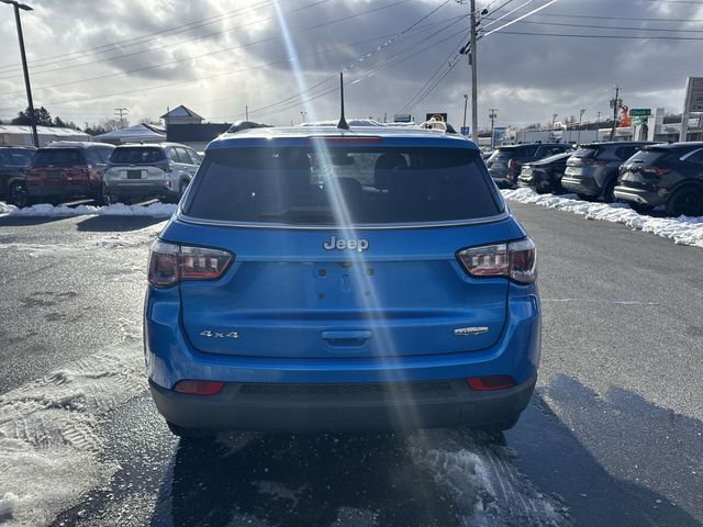 Thumbnail: 2018 Jeep Compass - 14