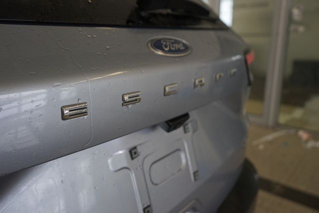 Thumbnail: 2022 Ford Escape - 13