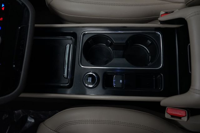 Thumbnail: 2022 Lincoln Corsair - 27