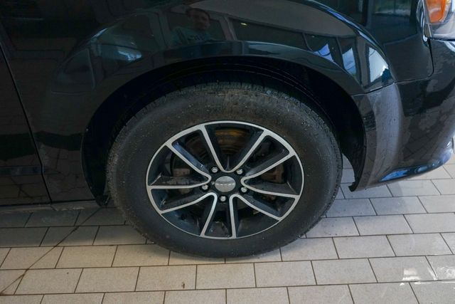 2019 Dodge Grand Caravan GT 16