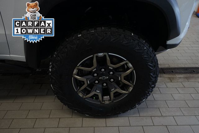 Thumbnail: 2024 Chevrolet Colorado - 16