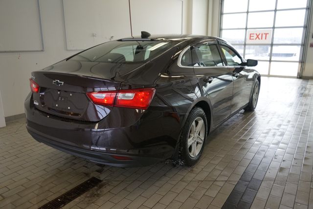 Thumbnail: 2021 Chevrolet Malibu - 14