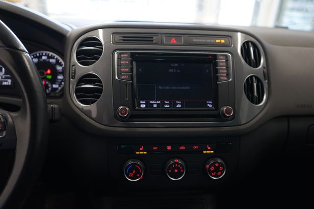 Thumbnail: 2017 Volkswagen Tiguan - 24