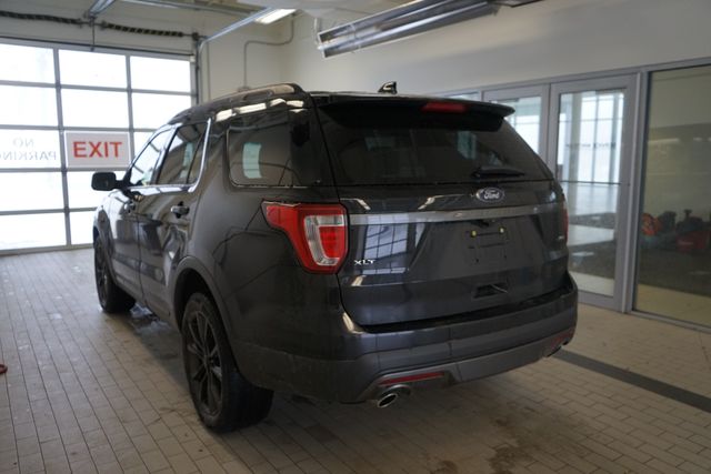 Thumbnail: 2017 Ford Explorer - 11